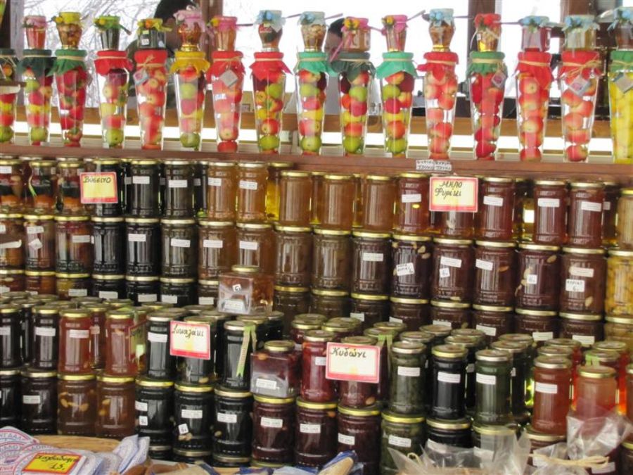 פירות משומרים בחצי האי פליון